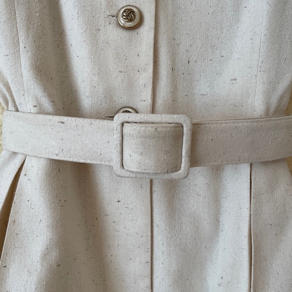 Vintage Edie Johne 1980s Silk Cream and Gold Embellished Blouse & Skirt Set - Picture 13 of 16